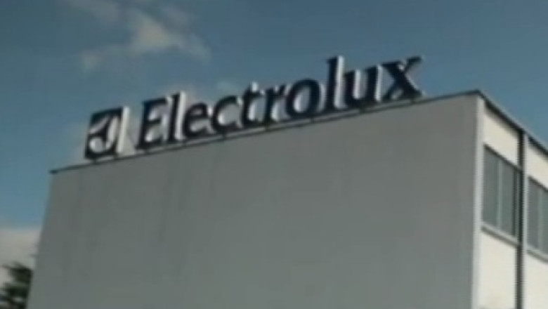 Electrolux concediaza 2.000 de angajati Imagine