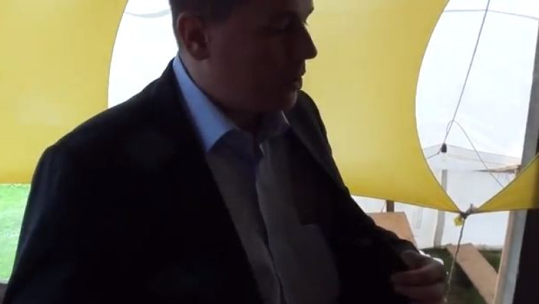 „Eleganta” deputatului roman fata de presedintele Alburnus Maior, la Rosia Montana: „Nu puteati sa ne asteptati decent imbracat?” Imagine