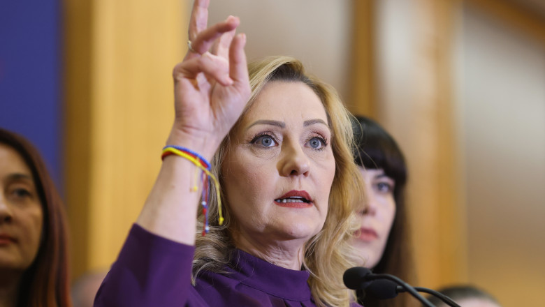 Elena Lasconi il acuza pe Iohannis ca se agata de putere: „Chirias ilegal la Cotroceni de 23 de zile” Imagine