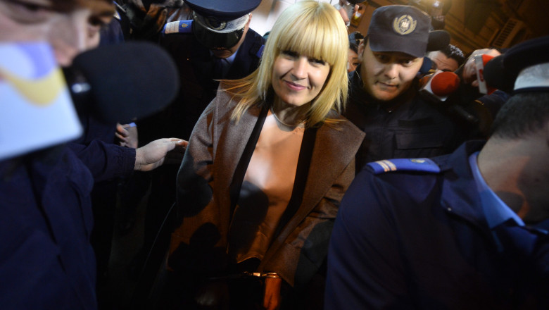 Elena Udrea: „Nu mai bine ma ardeti pe rug?” Imagine
