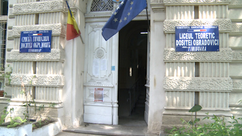 Eleva lovita in sala de clasa Imagine