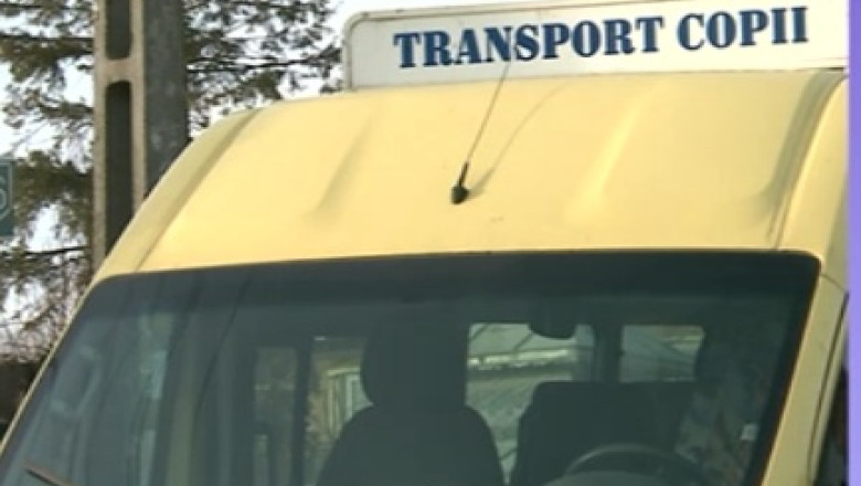 Elevi blocati de zapada. Au ajuns acasa aproape de miezul noptii Imagine