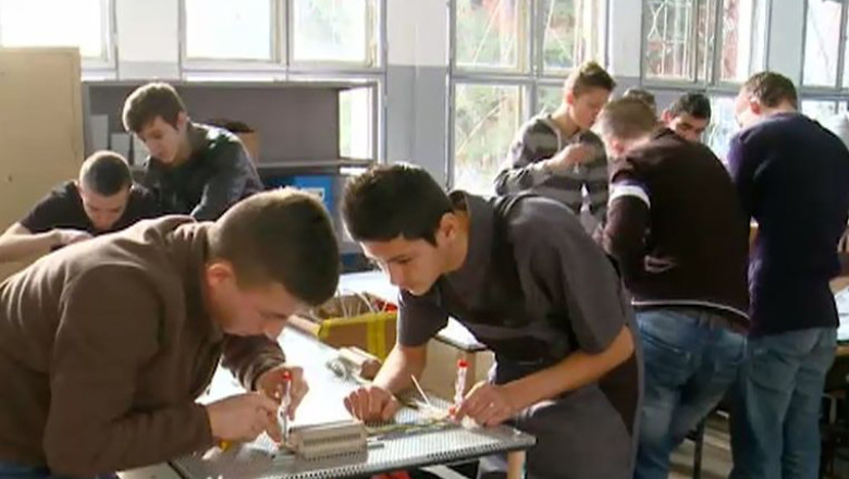 Elevi „disputati" de companiile germane care au fabrici in Timisoara Imagine