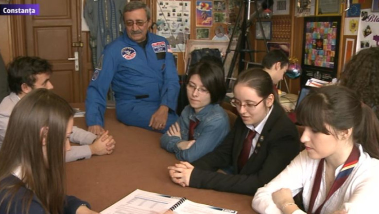 Elevii de la Colegiul „Mircea cel Batran” au primit 77 de premii de la NASA Imagine