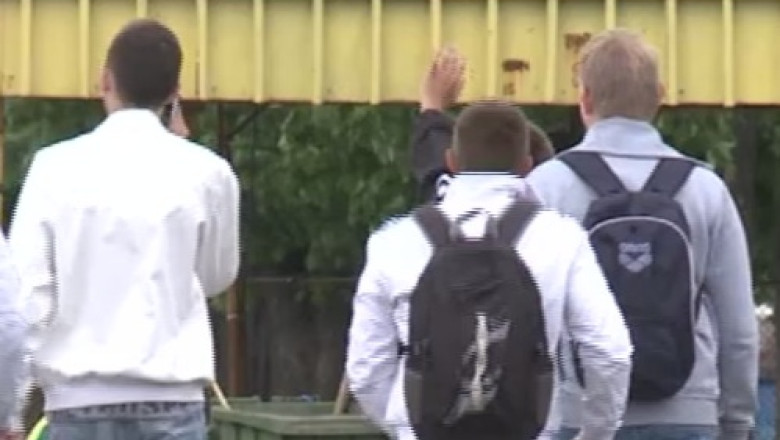 Elevii din Brasov nu au mai primit bani pentru naveta de sase luni Imagine