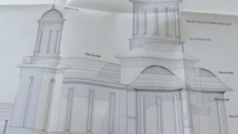 Elevii unei scoli din Hunedoara vor imparti terenul de fotbal cu biserica Imagine