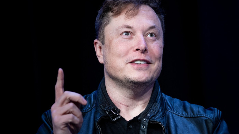 Elon Musk e dat in judecata. Un actionar al Tesla il acuza de tranzactii privilegiate cu actiuni in valoare de 7,5 miliarde de dolari Imagine