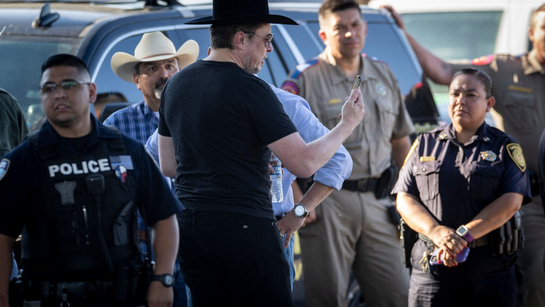 Elon Musk intervine in dezbaterea privind imigratia in SUA. Miliardarul a vizitat Eagle Pass, pe unde trec mii de migranti Imagine