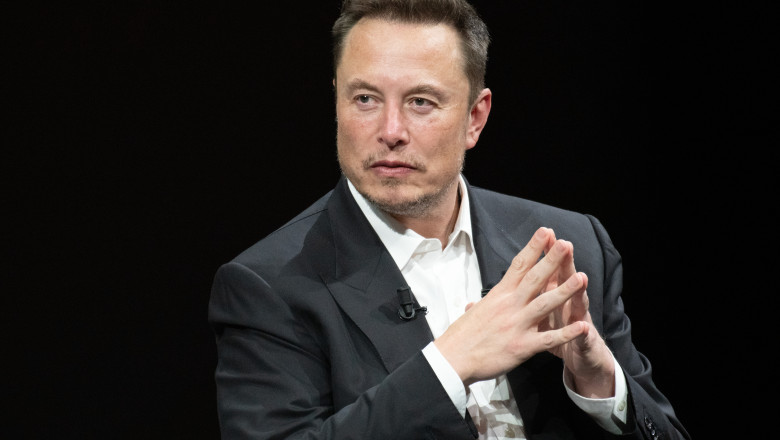 Elon Musk neaga faptul ca ar dona lunar 45 de milioane de dolari pentru campania lui Trump si numeste informatia „groteasca” Imagine