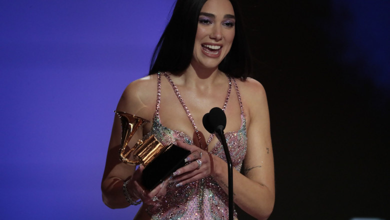 Elton John si Dua Lipa cer protectie in fata inteligentei artificiale. Scrisoare catre premierul britanic Imagine