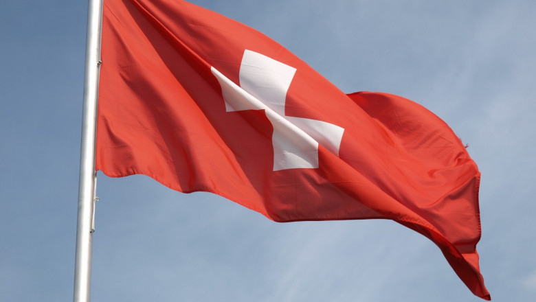 Elvetia inlesneste accesul migrantilor spre Germania si Franta. „Permitem calatoriile mai departe”, a recunoscut un politist Imagine