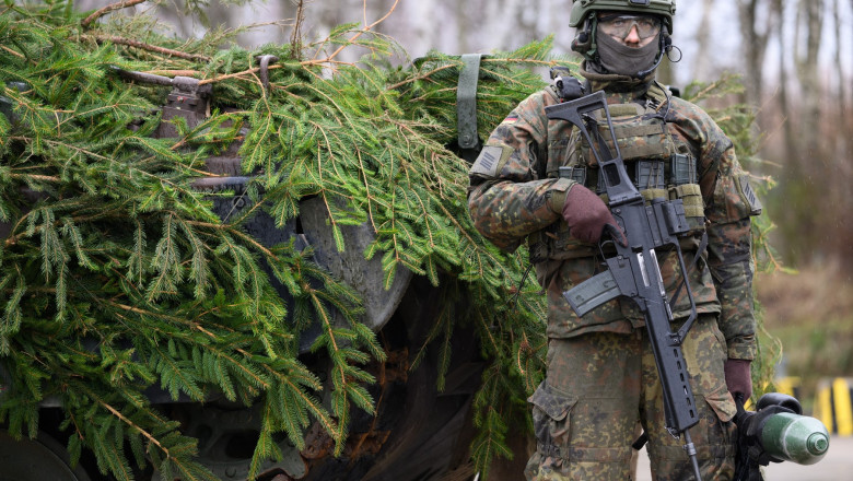 Elvetia refuza ca armamentul pe care il produce sa fie transferat de alte state catre Ucraina Imagine