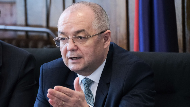 Emil Boc, dupa ce a fost luat peste picior de Traian Basescu: „Vom vorbi in privat, la o cafea” Imagine
