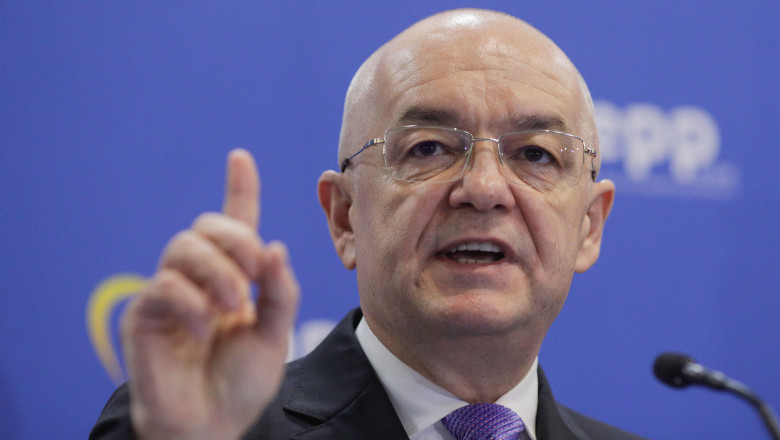 Emil Boc: „PNL il sustine in unanimitate pe Nicusor Dan, nu e loc de intoarcere. Nu avem nimic sa-i reprosam lui Crin Antonescu” Imagine