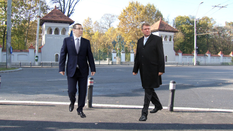Emil Hurezeanu despre greselile din campanie ale lui Victor Ponta si Klaus Iohannis Imagine