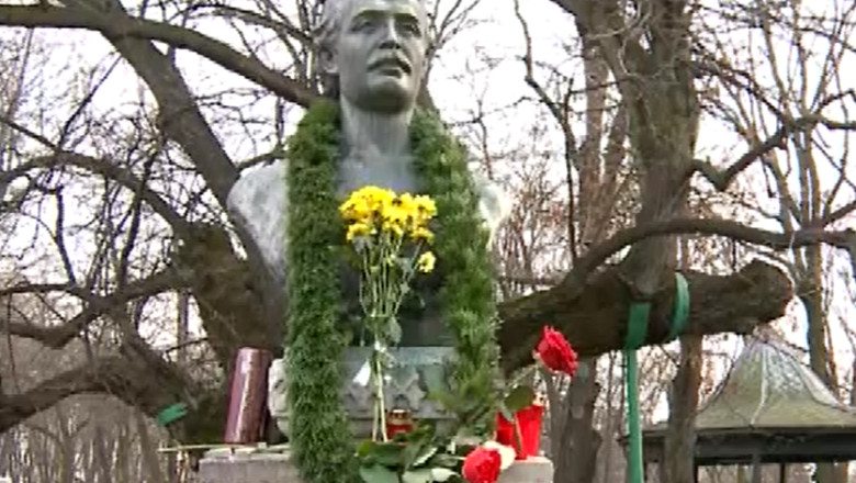 Eminescu a fost dat uitarii de romani. Unii dintre ei spun ca nu au auzit de poet Imagine