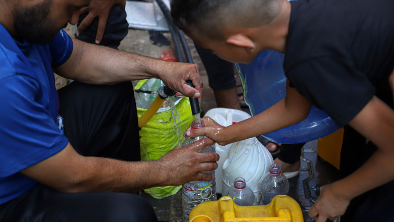 Emiratele Arabe Unite construiesc o conducta care va transporta apa desalinizata catre sudul Fasiei Gaza Imagine