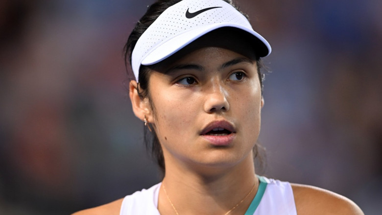 Emma Raducanu s-a retras de la turneul China Open, din cauza unei accidentari Imagine