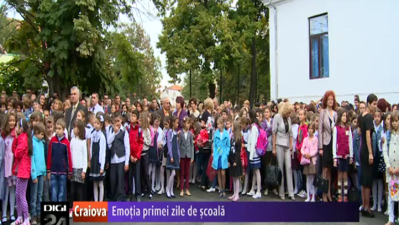 Emotia primei zile de scoala. In Dolj, peste 95.000 de elevi au inceput cursurile Imagine