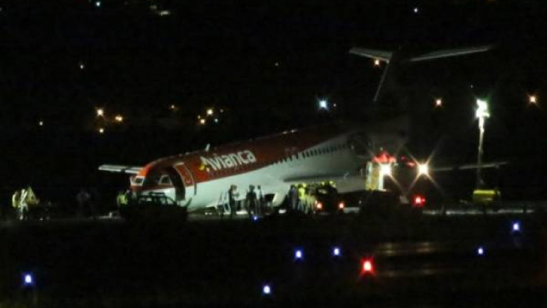 Emotii pe un aeroport din Brazilia. Trenul de aterizare frontal al unui avion nu s-a deschis Imagine
