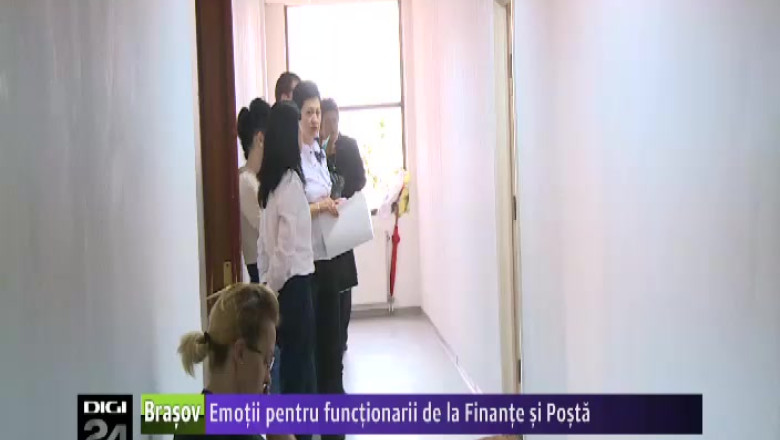 Emotii pentru functionarii de la Finante si Posta  Imagine