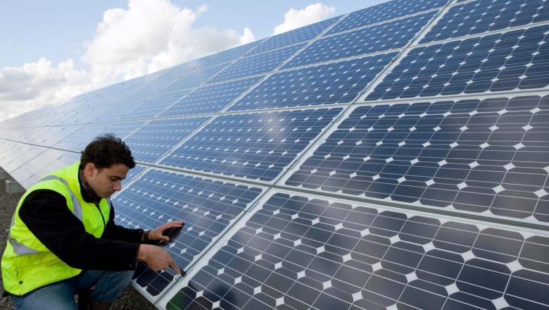 Energia electrica in Europa a ajuns la preturi negative dupa explozia productiei de energie fotovoltaica Imagine