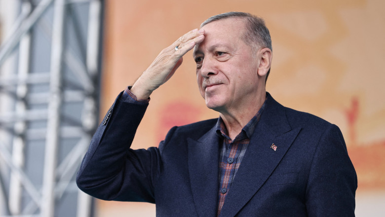 Erdogan a eliminat limita de varsta pentru pensionare, inainte de alegeri. 2 milioane de turci se pot pensiona imediat Imagine