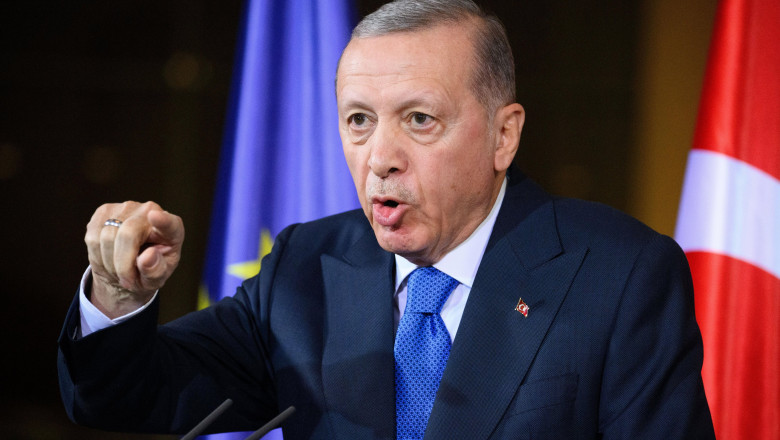 Erdogan avertizeaza ca armata turca va continua atacurile impotriva kurzilor in Irak si Siria Imagine