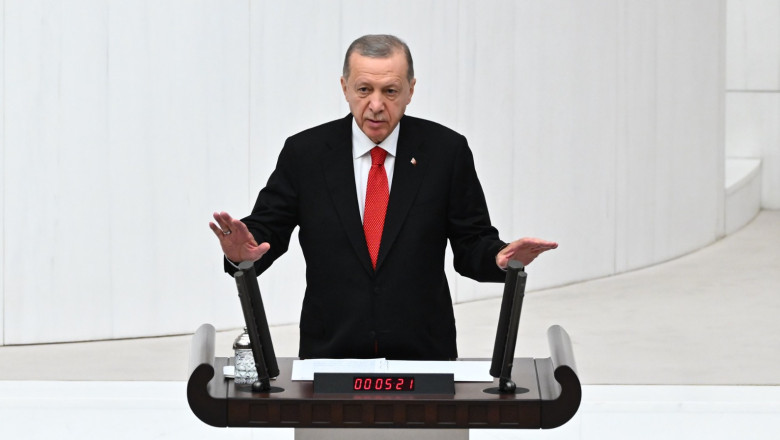 Erdogan cere Israelului sa opreasca bombardamentele in Fasia Gaza, iar palestinienilor „sa inceteze sa-i hartuiasca pe israelieni” Imagine