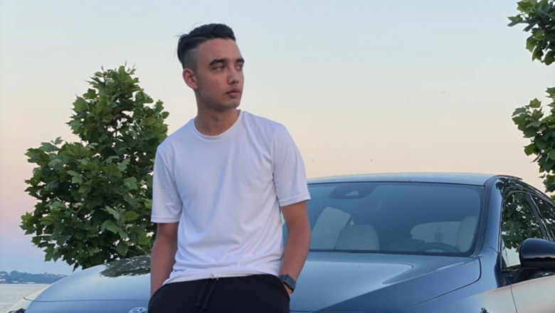 Eric, tanarul lovit de skijet la Eforie, este in stare grava. Familia incearca sa gaseasca vinovatul. Cum s-a intamplat totul Imagine