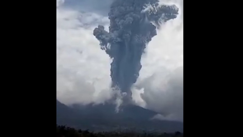 Eruptia vulcanului Merapi: 11 alpinisti au fost gasiti morti pe muntele din Sumatra Imagine