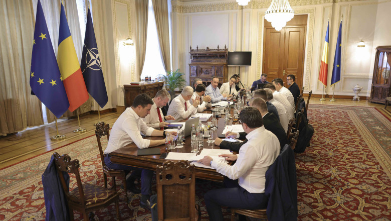 Esec al negocierilor de la Guvern asupra reducerii deficitului. USR vrea taieri, PSD vrea taxe. Partide trimise la „terapie de cuplu” Imagine