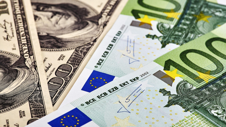 Euro a ajuns la cel mai ridicat nivel fata de dolar din ultimii patru ani. Care este explicatia Imagine
