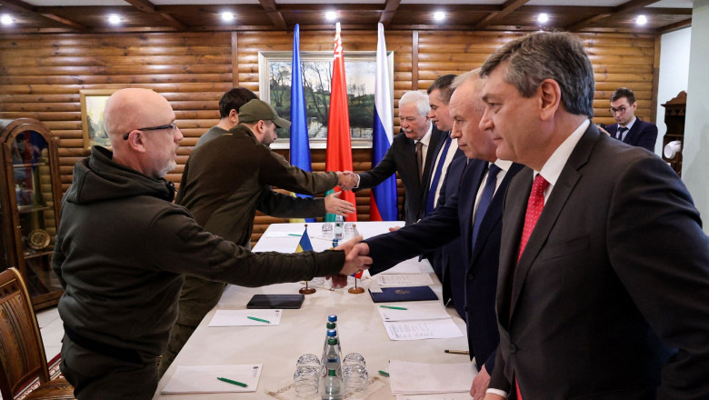 Europa cauta omul care sa vorbeasca cu Putin: cine negociaza pacea pentru Ucraina in timp ce SUA sunt absorbite de conflictul cu Iranul