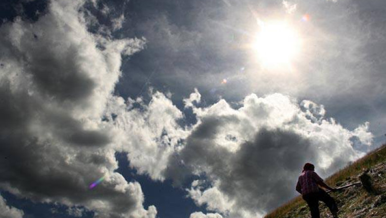 Europa, intre canicula si furtuni. Cod rosu cu peste 40 de grade Celsius in Ungaria, Croatia, Serbia, Germania, Italia, Franta si Marea Britanie Imagine