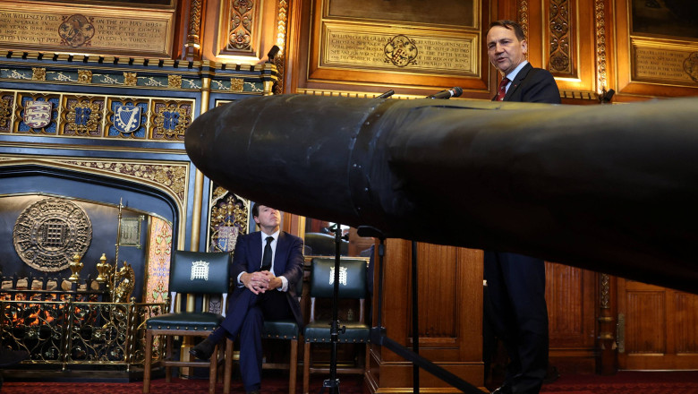 Europa trebuie sa se pregateasca pentru un atac din partea Rusiei, avertizeaza Radoslaw Sikorski Imagine