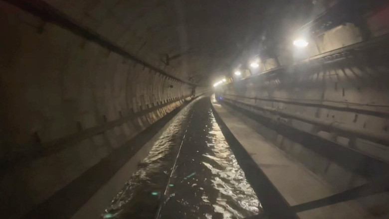 Eurostar a anulat toate trenurile din Londra, dupa ce tunelurile au fost inundate Imagine