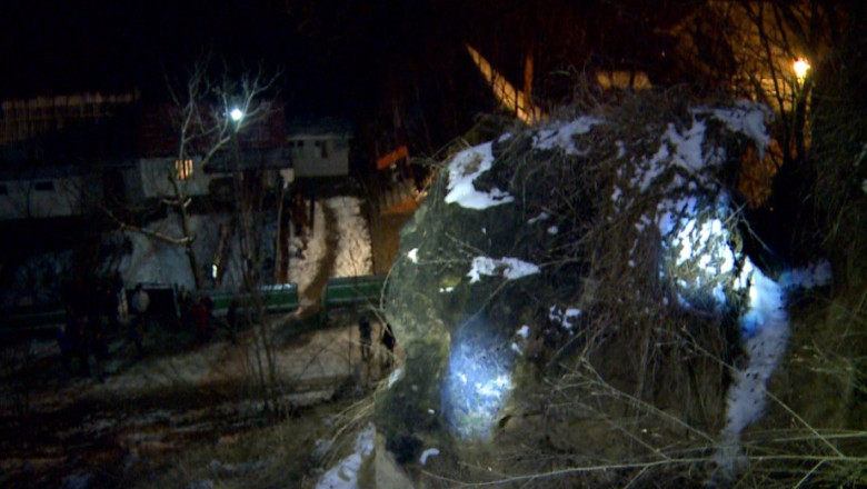 Evacuari de urgenta intr-o localitate din judetul Suceava Imagine