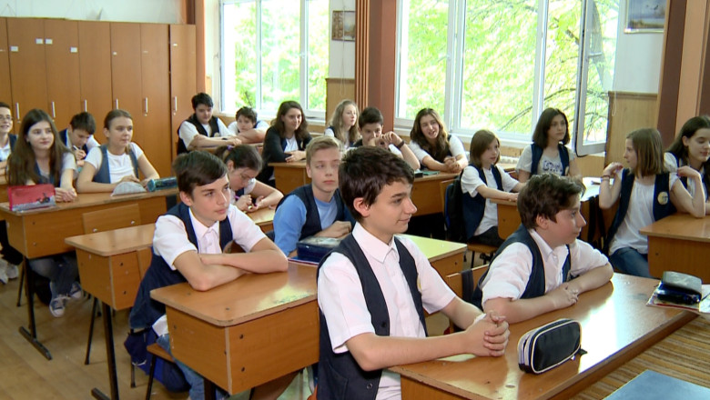 Evaluare nationala cu surprize. Elevii de clasa a VI-a au avut de scris despre desene animate Imagine