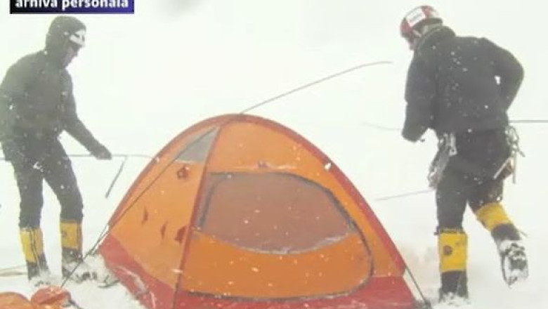 Everestul, greu de cucerit. Colibasanu, oprit de vantul puternic Imagine