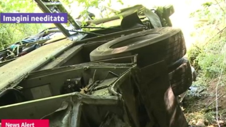 EXCLUSIV. Primele imagini cu resturile autocarului Imagine