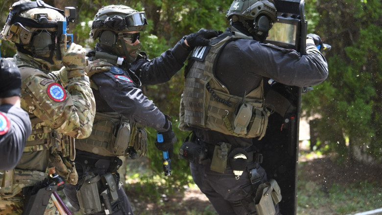 Exercitiu de amploare, cu peste 500 de militari romani si straini. Apelul autoritatilor la populatie: „Nu intrati in panica!” Imagine