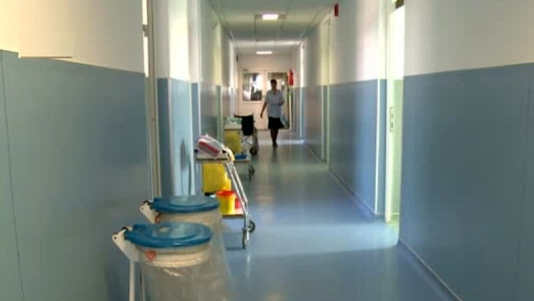 Exodul continua: 580 de medici au plecat in prima parte a anului. Doua motive: salarizarea si blamul Imagine