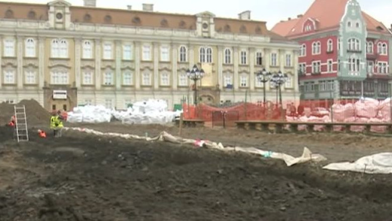 Experiment cu pavaj in Piata Unirii Imagine