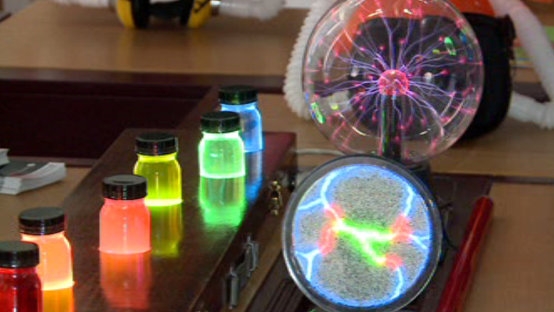 Experimente inedite facute de jurnalisti in avanpremiera la „Noaptea cercetatorilor” Imagine