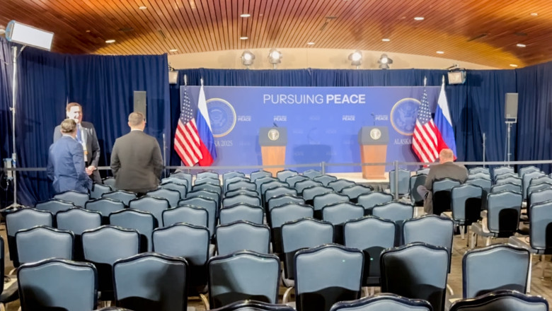 Explicatia Kremlinului pentru faptul ca Putin si Trump n-au raspuns intrebarilor presei dupa summitul din Alaska Imagine