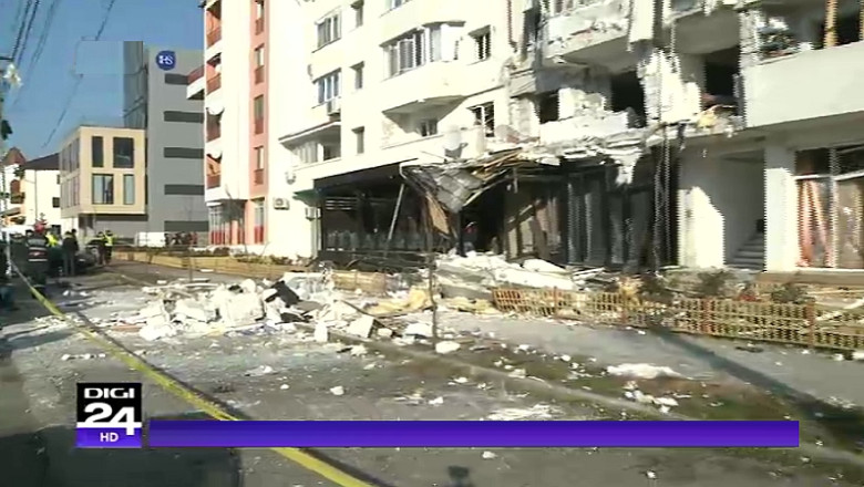 Explozia din blocul din Calarasi: Furnizarea cu gaz a fost reluata pe scara invecinata. Ranitul grav este in coma indusa Imagine