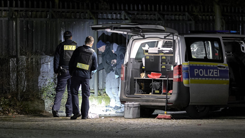 Explozie in fata unei sectii de politie din Berlin: Doi ofiteri raniti, unul grav. Sursa deflagratiei este necunoscuta Imagine