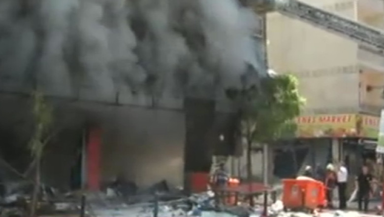Explozie intr-o cladire din Istanbul. Opt oameni au fost raniti, o femeie insarcinata s-a aruncat de la balcon Imagine