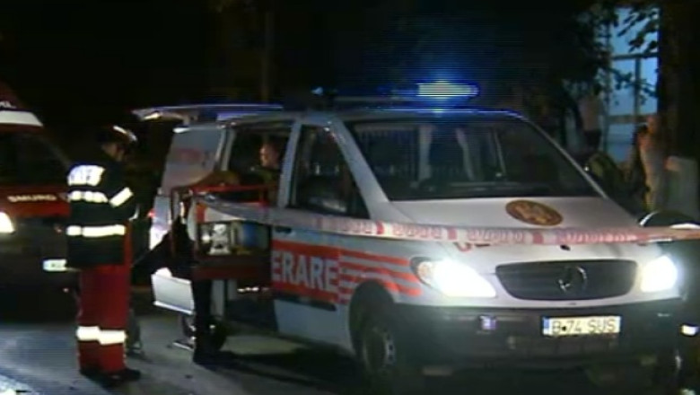 Explozie intr-un bloc de locuinte. 16 apartamente au fost afectate si 6 masini avariate Imagine